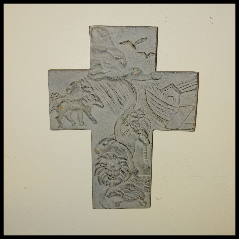 Noah's Ark Rustic Gray Cross Wall Decor